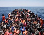 Líbiai miniszterelnök: 800 ezer migráns indulhat el Líbiából