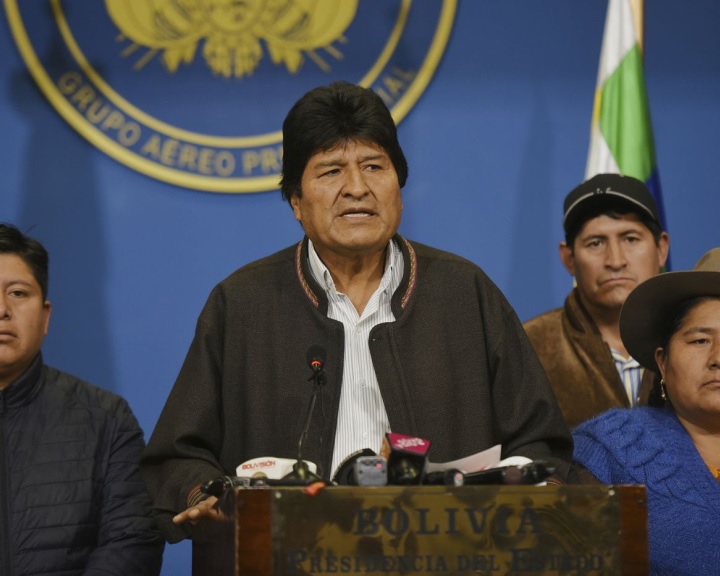 Bejelentette lemondását Evo Morales bolíviai elnök