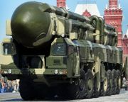 Oroszország nem kíván lemondani a nukleáris fegyverről