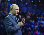 Putyin: Moszkva kész előfeltételek nélkül meghosszabbítani az Új START egyezményt