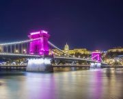 Giro d'Italia - A budapesti időfutam áthalad a Lánchídon