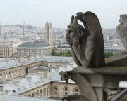 Notre-Dame - Hétfőn megkezdődött a leégett huszártorony körüli állványzat elbontása