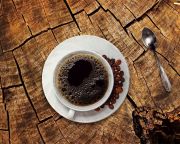 A túlzott kávéfogyasztás csökkentheti az agytérfogatot és növelheti a demencia kockázatát 