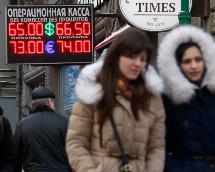 Az S&P tovább rontotta Oroszország szuverén hitelminősítését