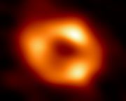 Fénykép készült a Tejútrendszerünk középpontjában lévő fekete lyukról 