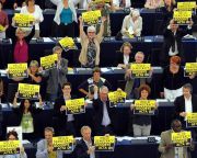 Elutasította az Európai Parlament az ACTA-t