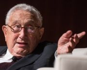 Kissinger: Putyin számára fontos, hogy egyenrangú hatalomként kezeljék