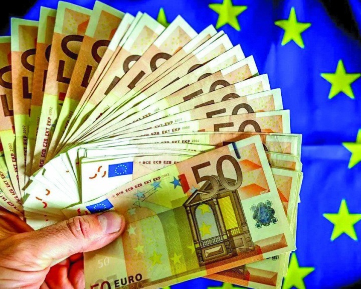 Az Európai Parlament új irányelvet fogadott el a minimálbérre vonatkozóan