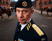 Orosz támadástól tart a svéd főparancsnok