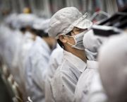 A Foxconn európai gyáraiban is rosszak a munkakörülmények