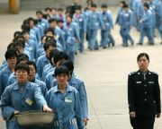 Kína szakít a munkatáborokkal és lazít az egykepolitikán