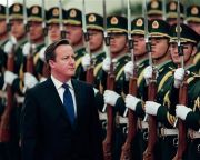 Csípős cikket hoztak le Kínában a britekről