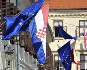 Csökkentek a svájci frank alapú hitelek kamatai Horvátországban