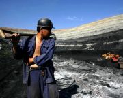 Kevesebb szén fogy Kínában, átalakulóban az energiaágazat