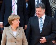 Merkel elutasítja Ukrajna NATO-csatlakozását