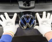 A Volkswagennél is jönnek a robotok