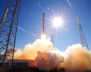 Katonai műholdakat is szállíthat a SpaceX