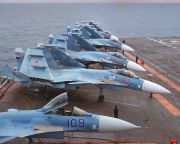 Moszkva óva int az ultimátumoktól, és hadihajókat küld Szíriába