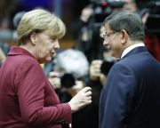Merkel hibáját minden európain bevasalja Erdogan