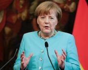 Merkel-paradoxon: szankciókra keleti nyitást