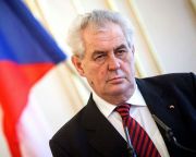 Népszavazást tartana Zeman elnök Csehország EU- és NATO-tagságáról