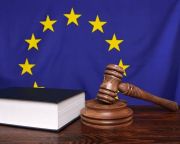Az EB elfogadta az új európai-amerikai adatvédelmi egyezményt