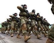 A NATO felvonul az orosz határon