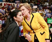 Amerikai elnökválasztás - Email-botrány: Clinton tényeket követel