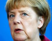 Merkel: tovább kell dolgozni a menekültek tagállamok közötti elosztásán