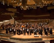 Magyar olimpikonok tiszteletére zenél újévi koncertjén a Pannon Filharmonikusok zenekar