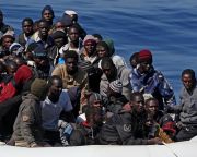 Líbia 800 millió eurós segélycsomagot követel a migránshullám leállítására
