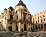 Hat nagyszínpadi bemutatót tervez a jövő évadban a Pécsi Nemzeti Színház