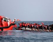 Ügyészeket és NGO-kat hallgat meg a migrációról az olasz parlament védelmi bizottsága