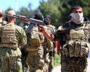 Trump jóváhagyta, hogy fegyvert szállítsanak a Szíriában harcoló kurdoknak