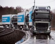Önvezető kamionokat tesztelt a Volvo és a Waberer's az M1-esen