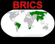 A BRICS országok törekvése a dollár használatának csökkentésére
