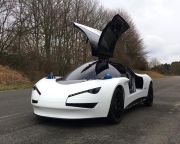 Autonóm elektromos autó készül