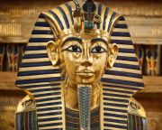 Mégsincsenek titkos kamrák Tutanhamon sírjában