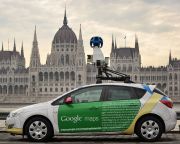 Elárasztják a kamerás Google-autók a magyar utakat, frissül a térképes alkalmazás utcanézete