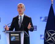 NATO főtitkár: nem akarunk új hidegháborút Moszkvával